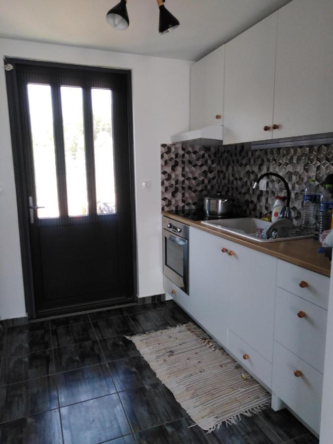 Σπίτι Με Σοφίτα Μπροστά Στη Θάλασσα Villa Trápeza Eksteriør billede